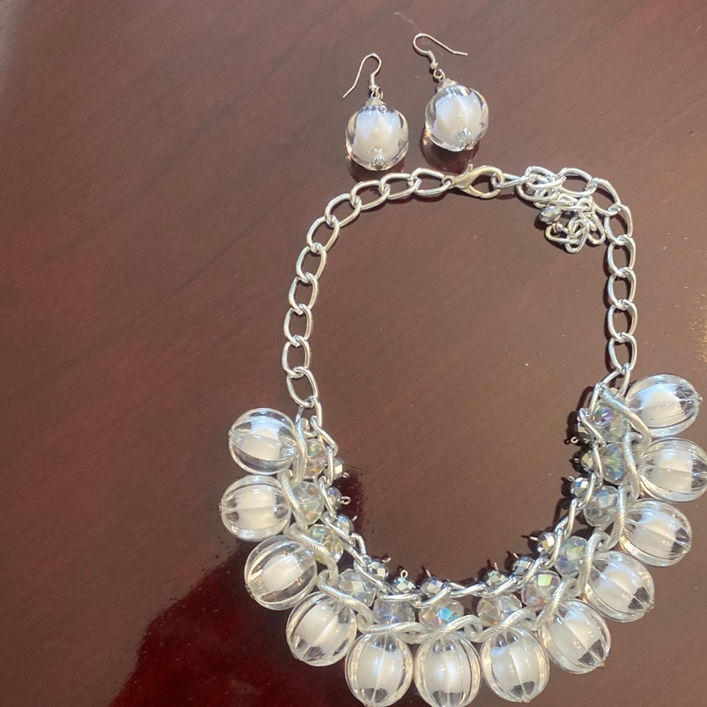 Clear necklace